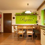 Apartamento Cozy In Sunny Village Göfis