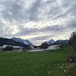 Cozy In Sunny Village *