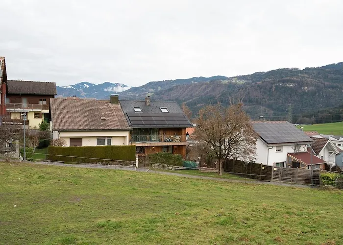 Cozy In Sunny Village *